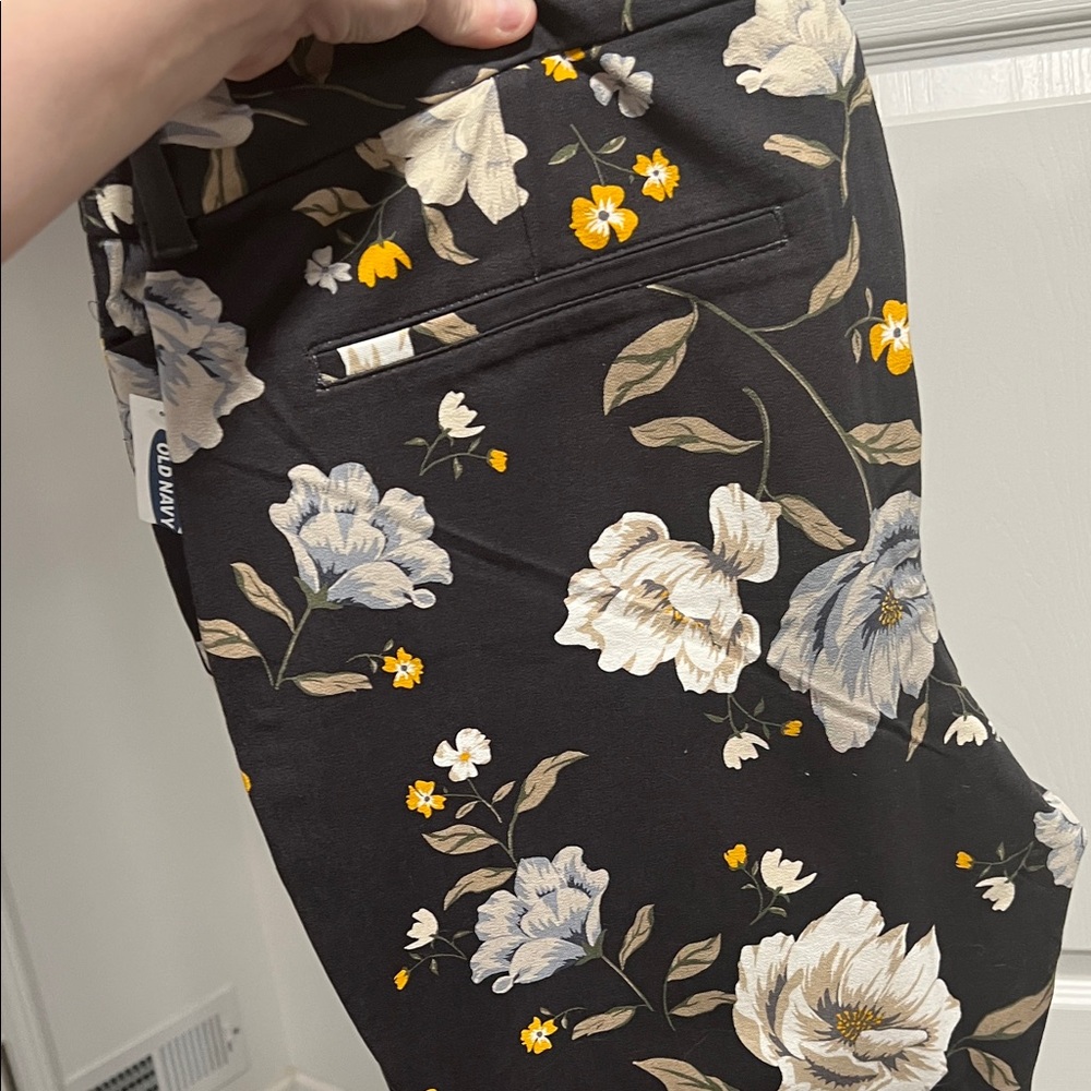 Old Navy Black Floral Ponte Pants with Yellow & Cream Blooms